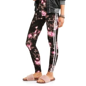 Printed Side Stripe Leggings